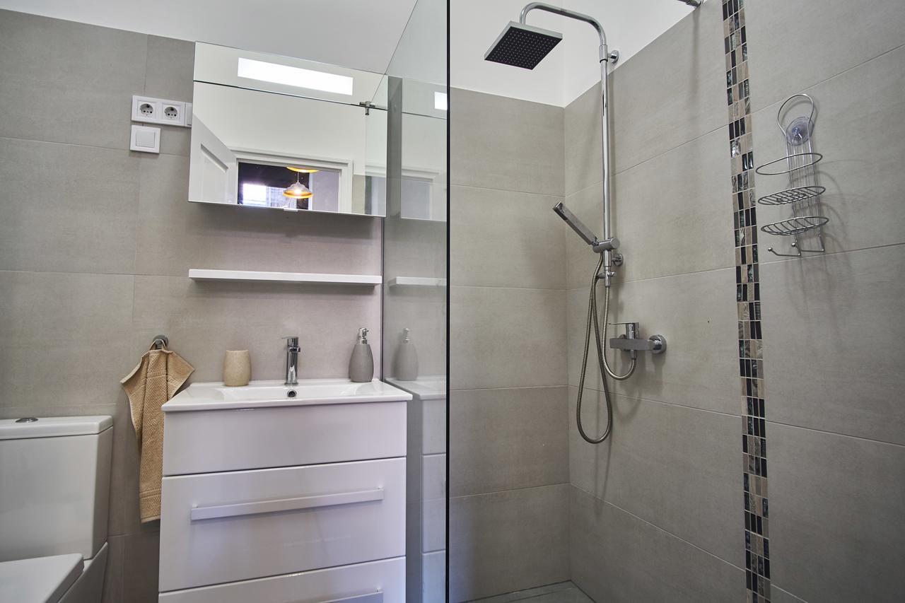 Design Apartment In The City Center With Ac Budapest Exterior foto